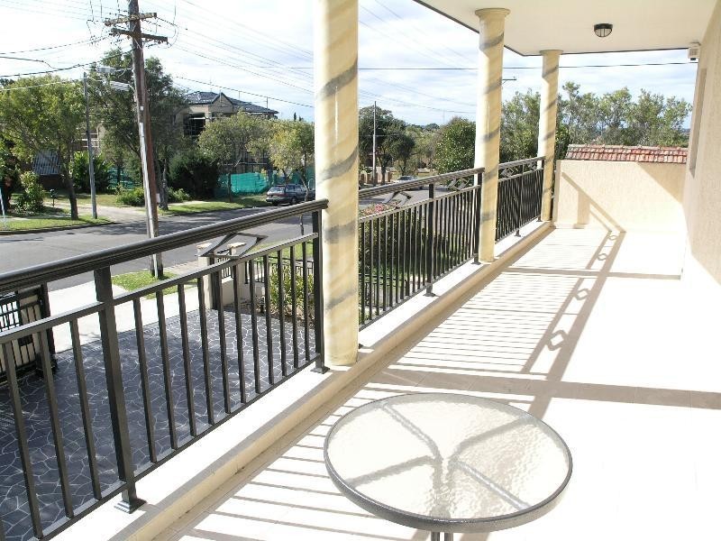 Mount Lewis NSW 2190