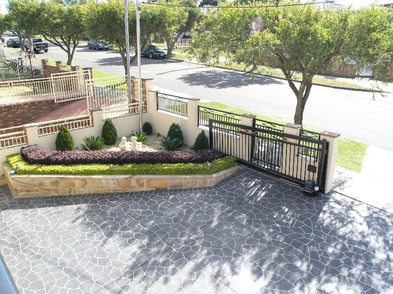 Mount Lewis NSW 2190