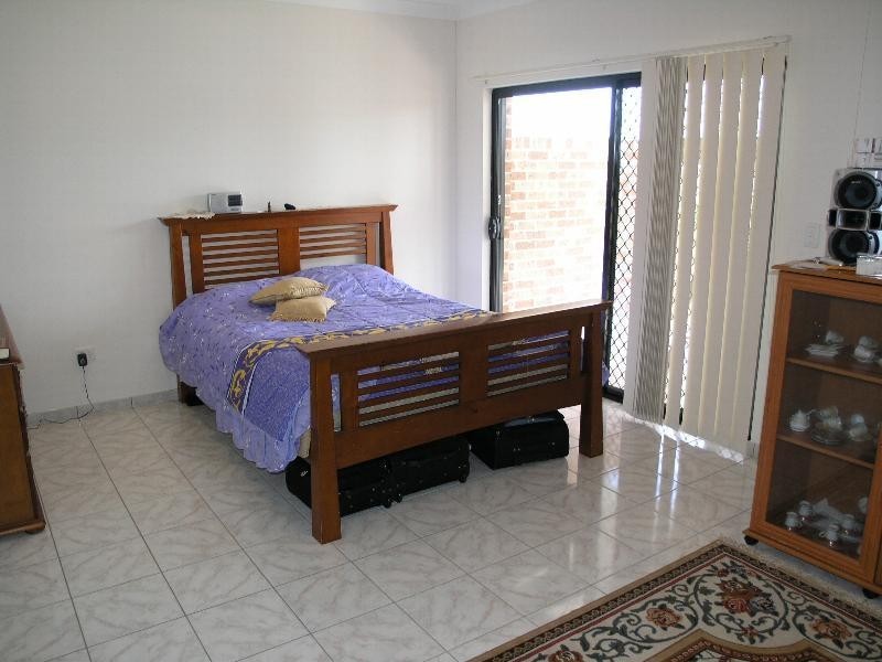 33 Buckland Street, Greenacre NSW 2190