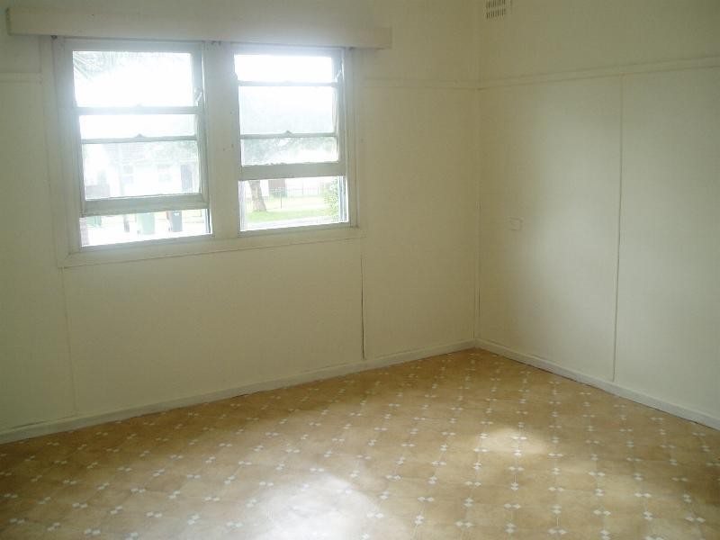 9 Hebe Street, Greenacre NSW 2190