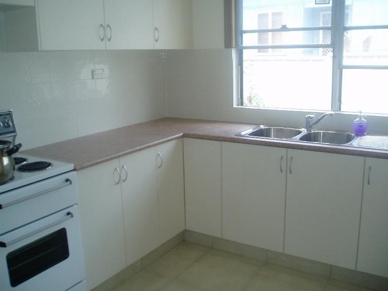 9 Hebe Street, Greenacre NSW 2190