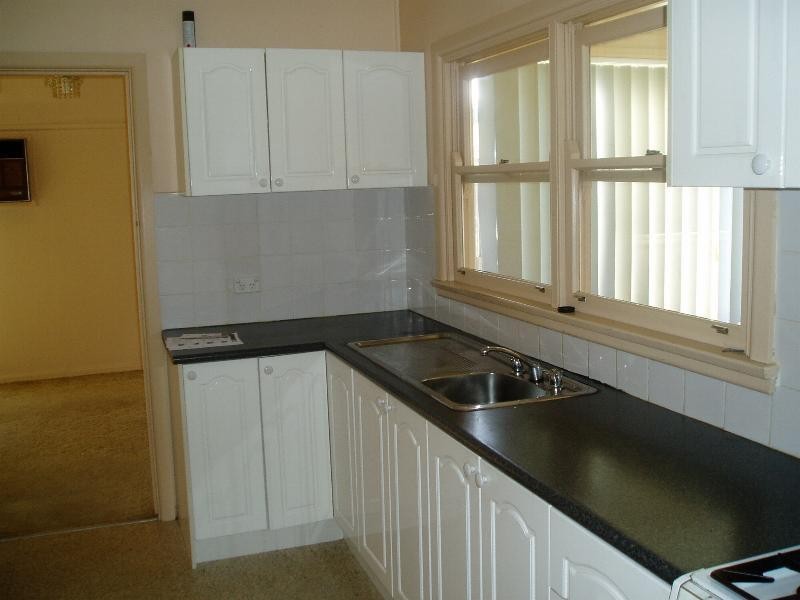 123 Macquarie Street, Greenacre NSW 2190