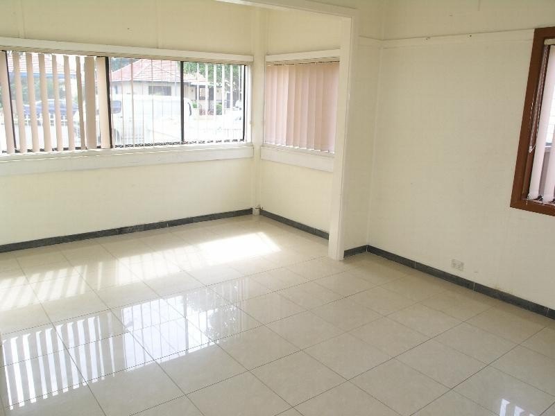 7 Hillcrest Avenue, Greenacre NSW 2190