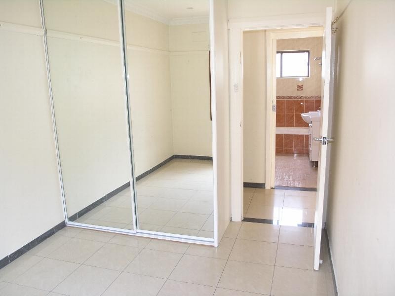 7 Hillcrest Avenue, Greenacre NSW 2190