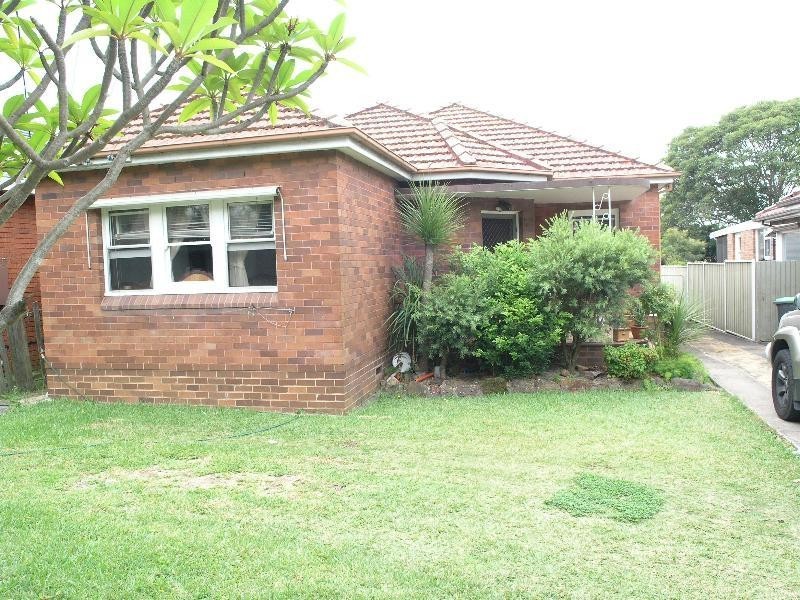71 Mount Lewis Avenue, Punchbowl NSW 2196