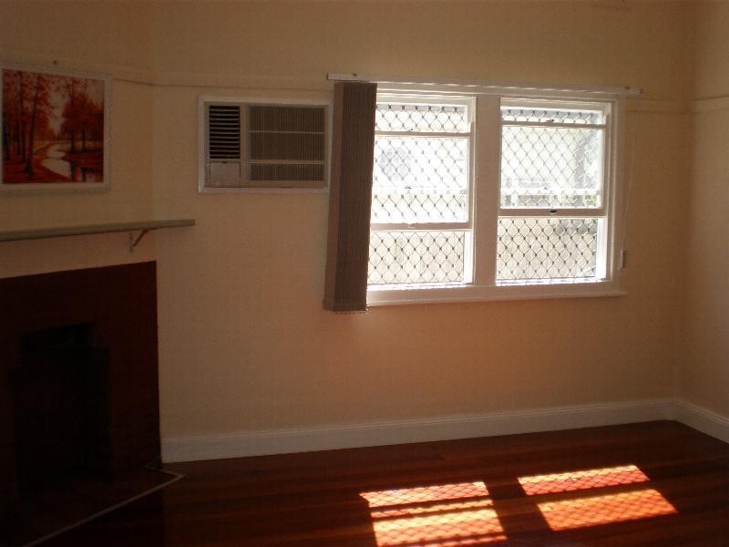 102 Waterloo Road, Greenacre NSW 2190