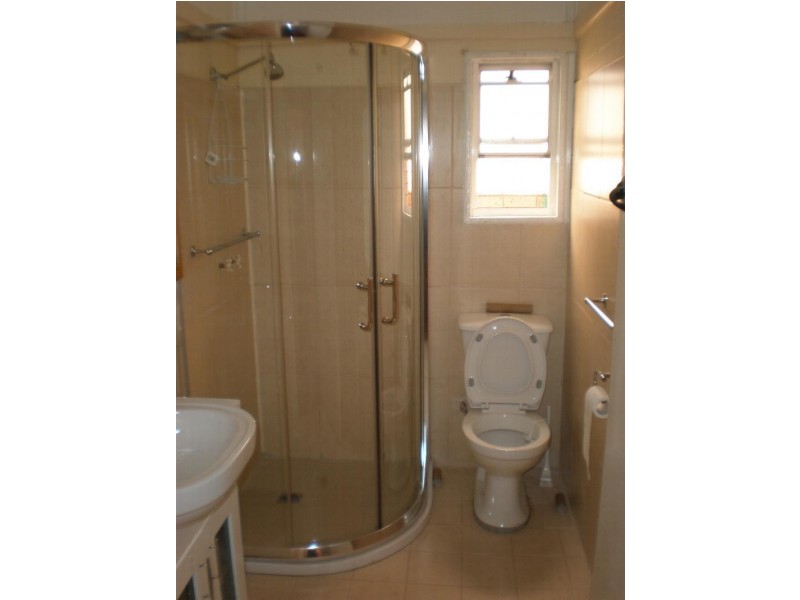 102 Waterloo Road, Greenacre NSW 2190