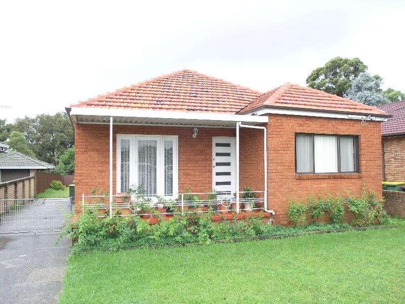 71 Banksia Road, Greenacre NSW 2190