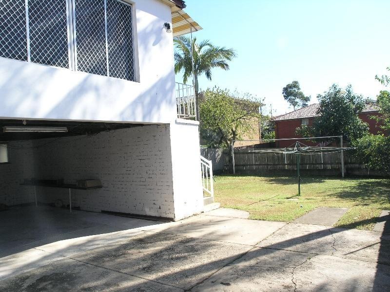 Mount Lewis NSW 2190