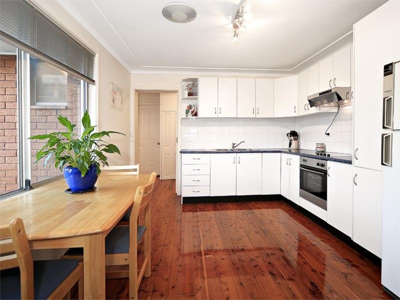 28 Stiller Place, Greenacre NSW 2190