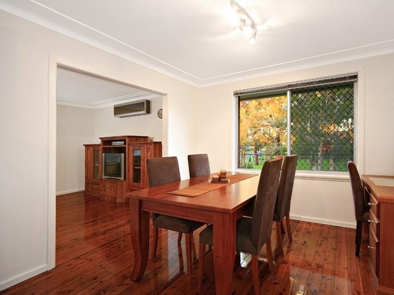 28 Stiller Place, Greenacre NSW 2190