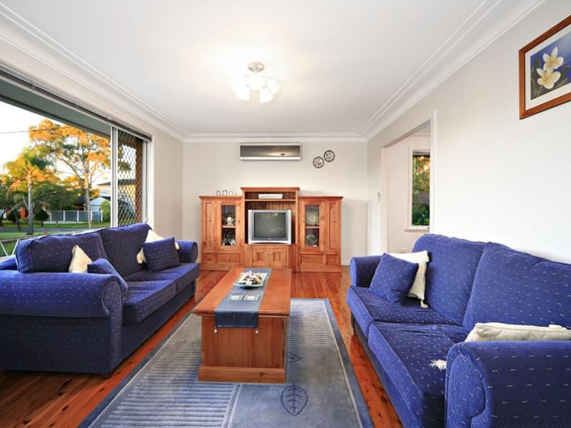 28 Stiller Place, Greenacre NSW 2190