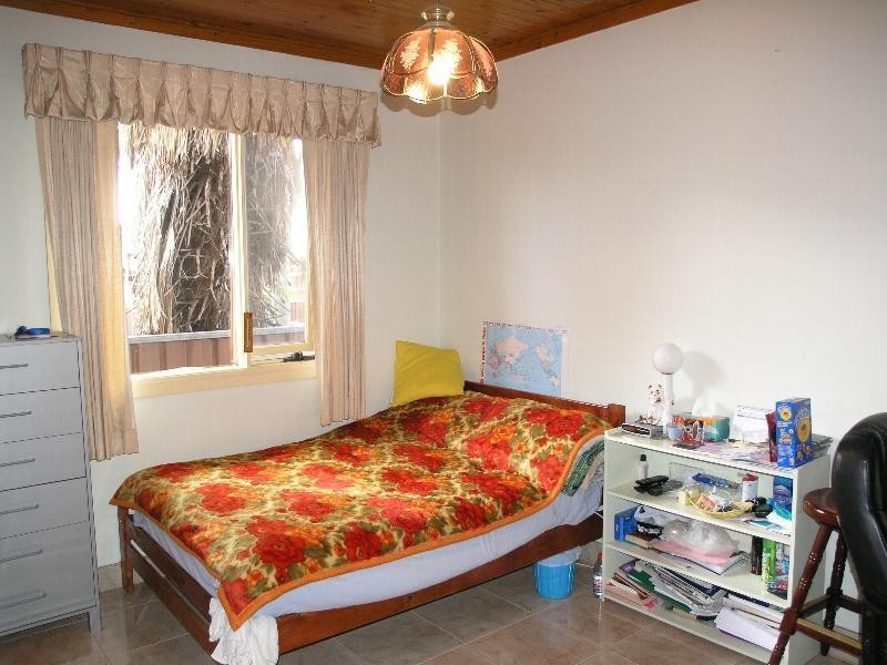 8 Welch Avenue, Greenacre NSW 2190