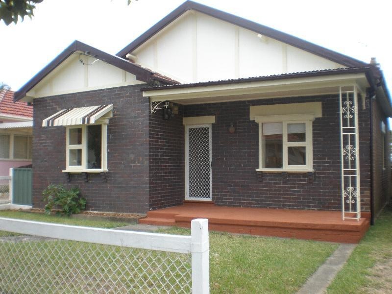 27 Juno Parade, Greenacre NSW 2190