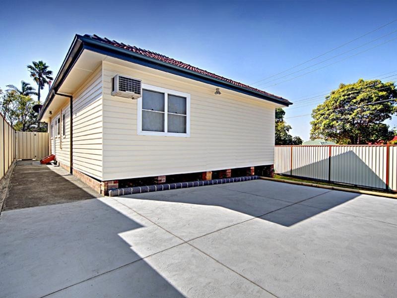 1 A Buckland Street, Greenacre NSW 2190