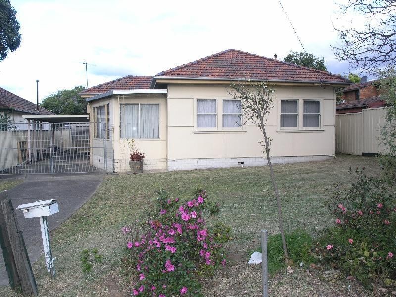 207 Hume Highway, Greenacre NSW 2190