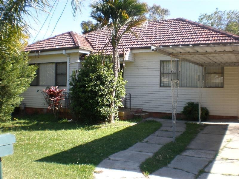 5 Banksia Road, Greenacre NSW 2190