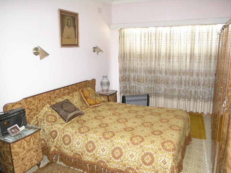 18 Shannon Street, Greenacre NSW 2190