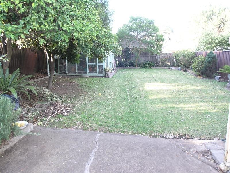 18 Shannon Street, Greenacre NSW 2190