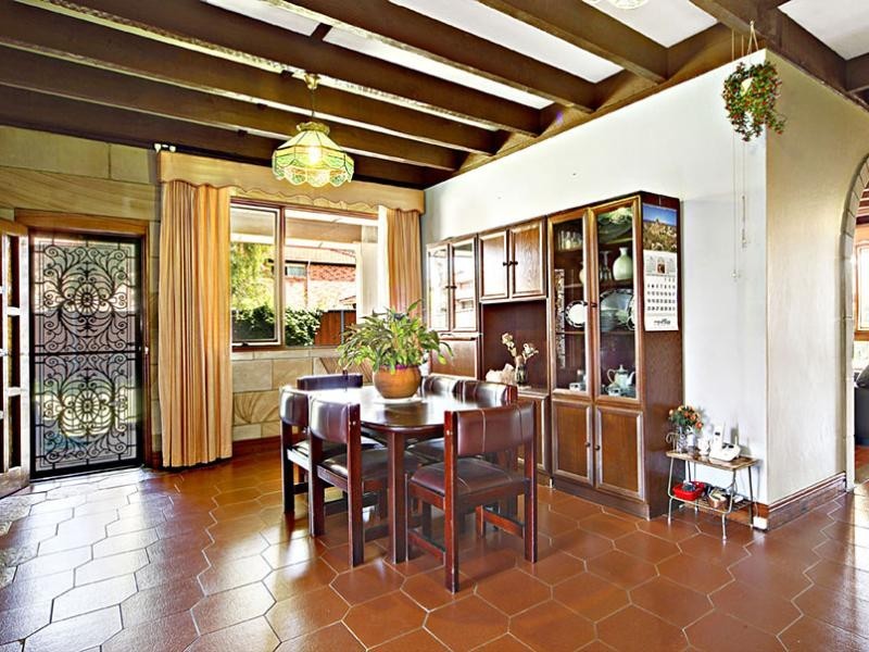 8 Welch Ave, Greenacre NSW 2190