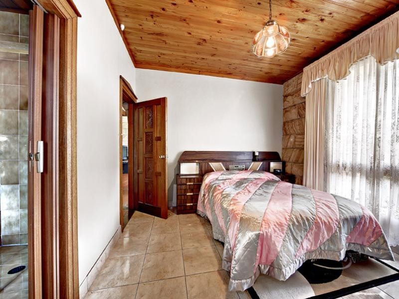 8 Welch Ave, Greenacre NSW 2190