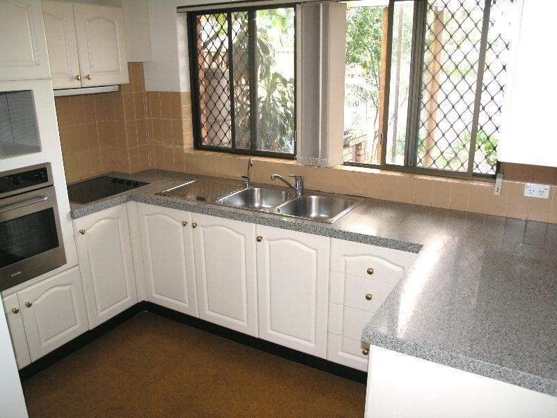 8/37-41 Boronia Road, Greenacre NSW 2190