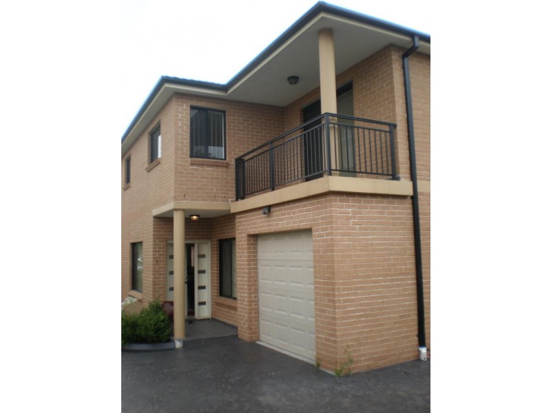 1/179 Mimosa Road, Greenacre NSW 2190