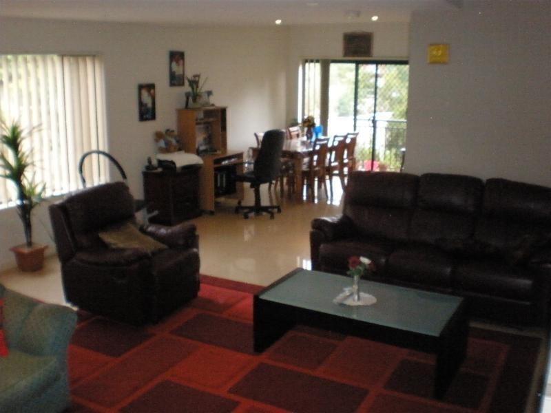 1/179 Mimosa Road, Greenacre NSW 2190