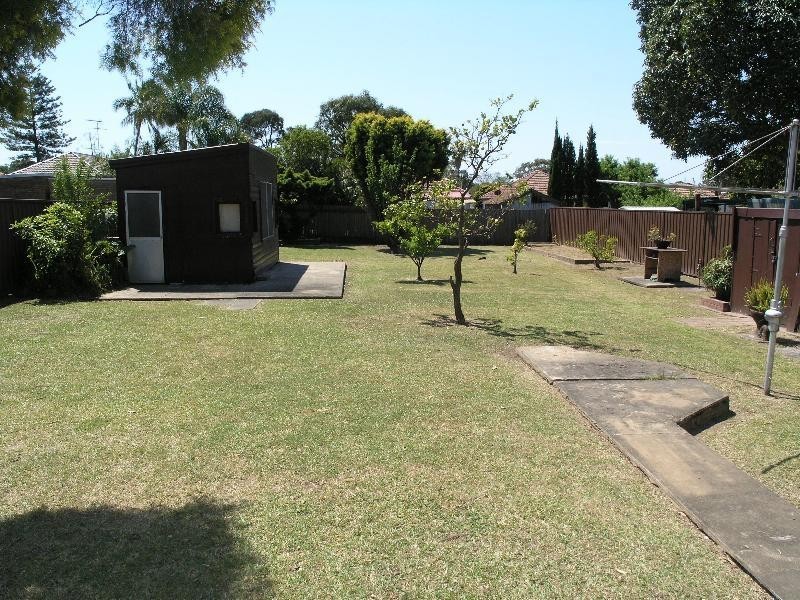 36 Riga Avenue, Greenacre NSW 2190