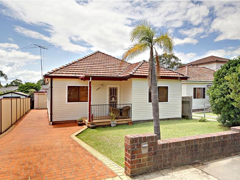 205 Wangee Road, Greenacre NSW 2190