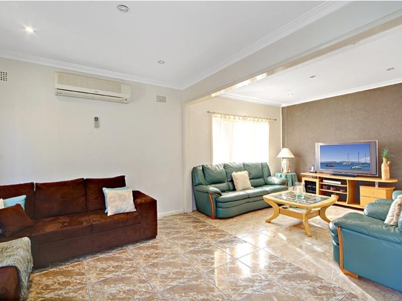 211 Wangee Road, Greenacre NSW 2190