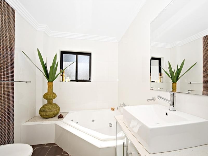 12 Harold Street, Greenacre NSW 2190