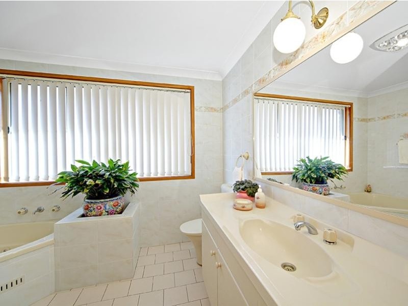 203 Old Kent Road, Greenacre NSW 2190