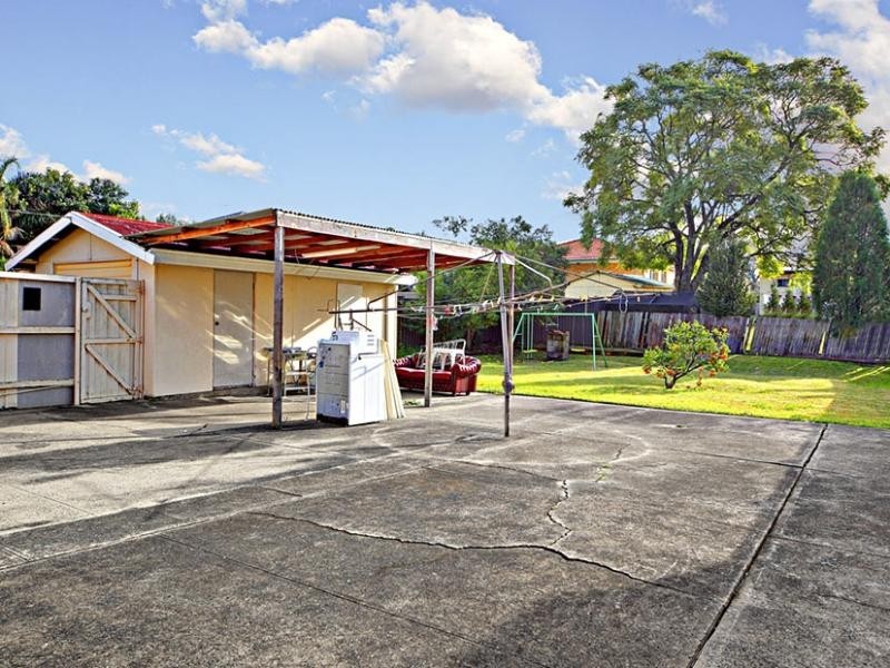 49 Lauma Avenue, Greenacre NSW 2190