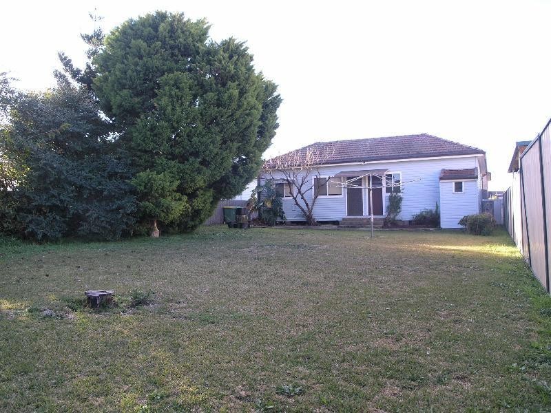 23 Russell Street, Greenacre NSW 2190