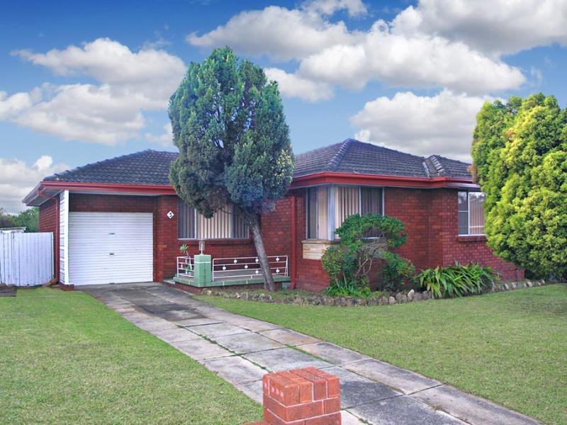 3 Lamson Place, Greenacre NSW 2190