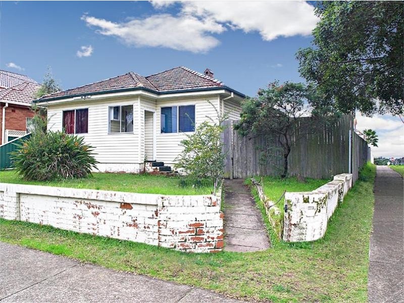 85 Chaseling Street, Greenacre NSW 2190