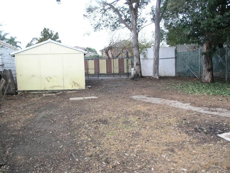 271 Hume Highway, Greenacre NSW 2190