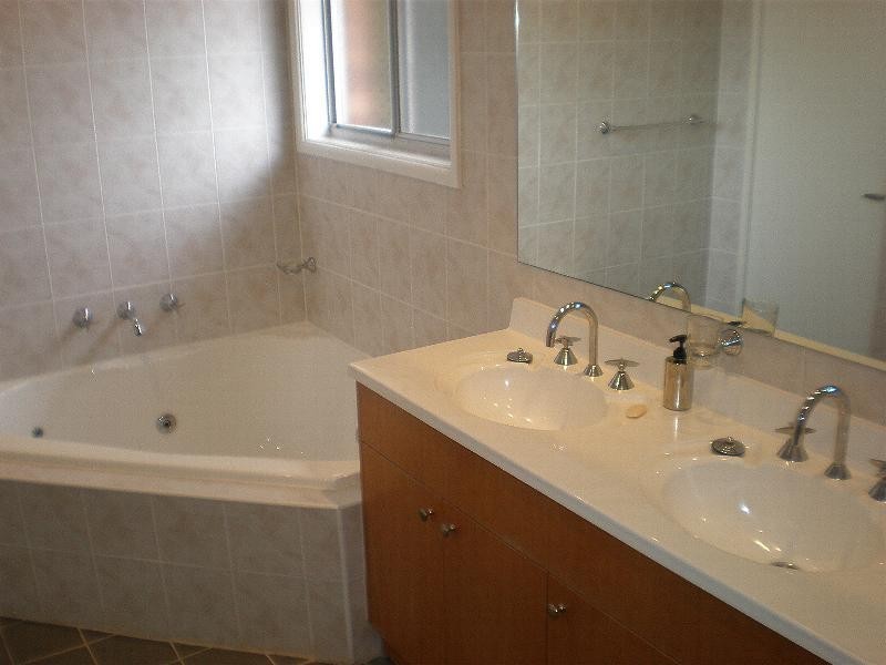 51 Jacaranda Drive, Georges Hall NSW 2198