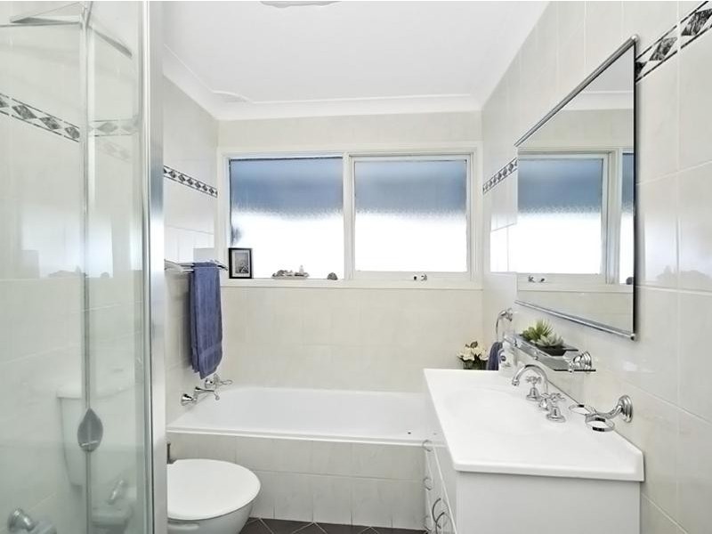 6/8 A Chiswick Road, Greenacre NSW 2190