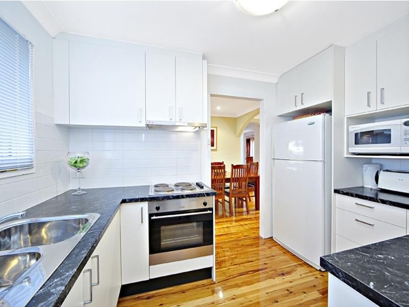 6/8 A Chiswick Road, Greenacre NSW 2190