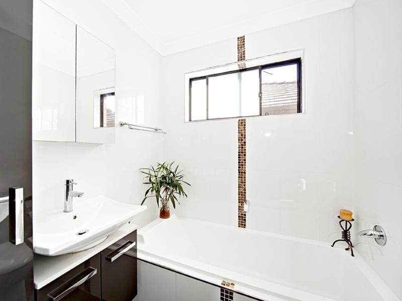 9 Pandora Street, Greenacre NSW 2190