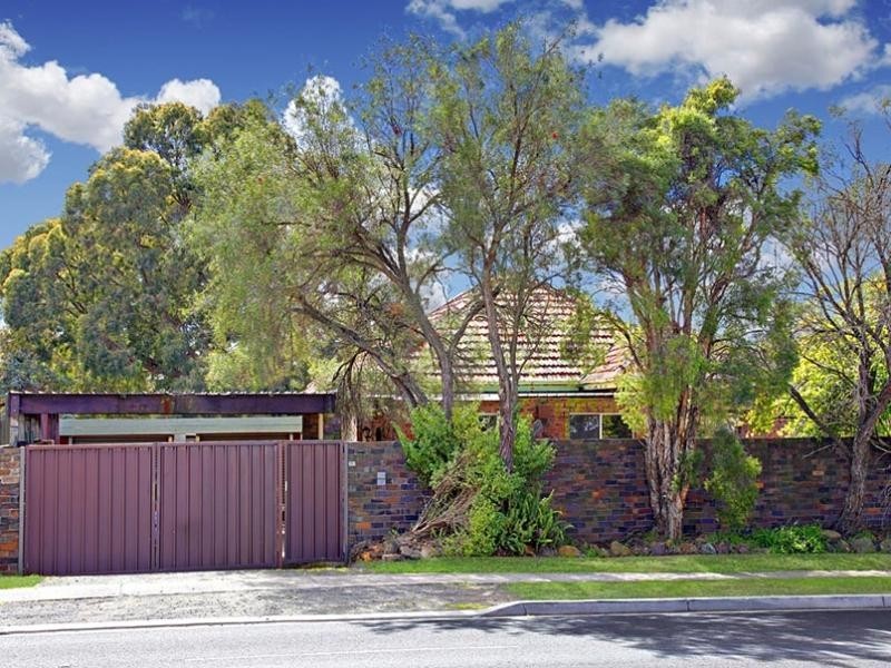 207 Juno Parade, Greenacre NSW 2190