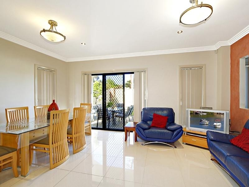 1/2 Highview Avenue, Greenacre NSW 2190