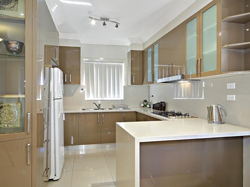1/2 Highview Avenue, Greenacre NSW 2190