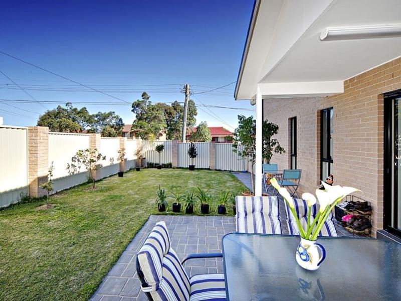 1/2 Highview Avenue, Greenacre NSW 2190