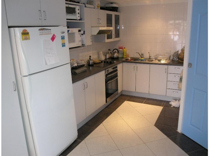 8 Rex Road, Georges Hall NSW 2198