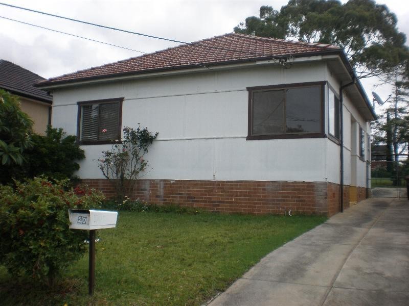 20 Rolestone Avenue, Kingsgrove NSW 2208