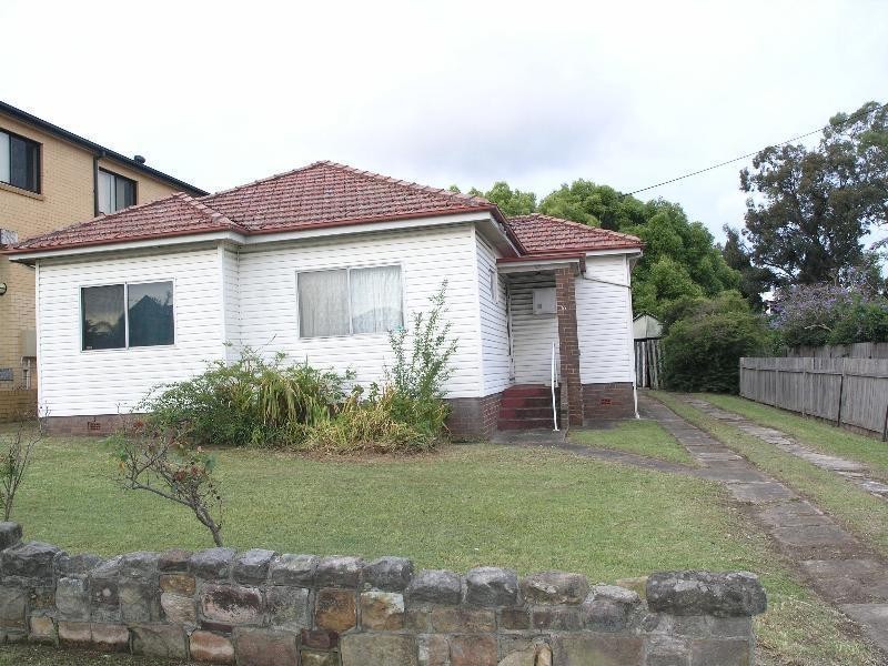 53 Tennyson Road, Greenacre NSW 2190