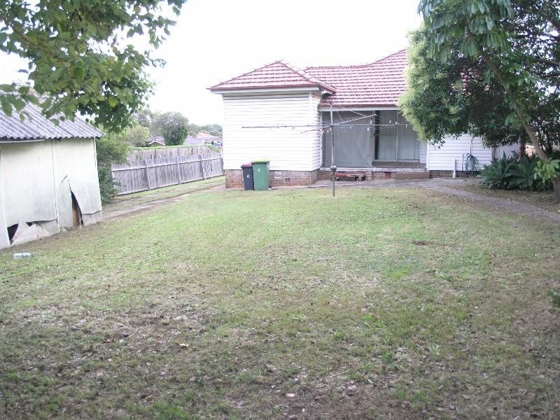 53 Tennyson Road, Greenacre NSW 2190